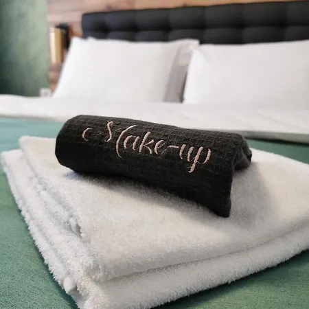 No 11 - Amarilia Констанца