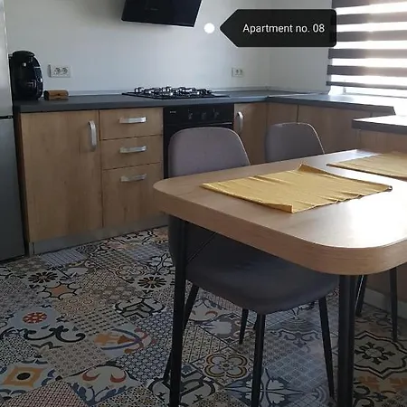No 11 - Amarilia Apartamento Constança